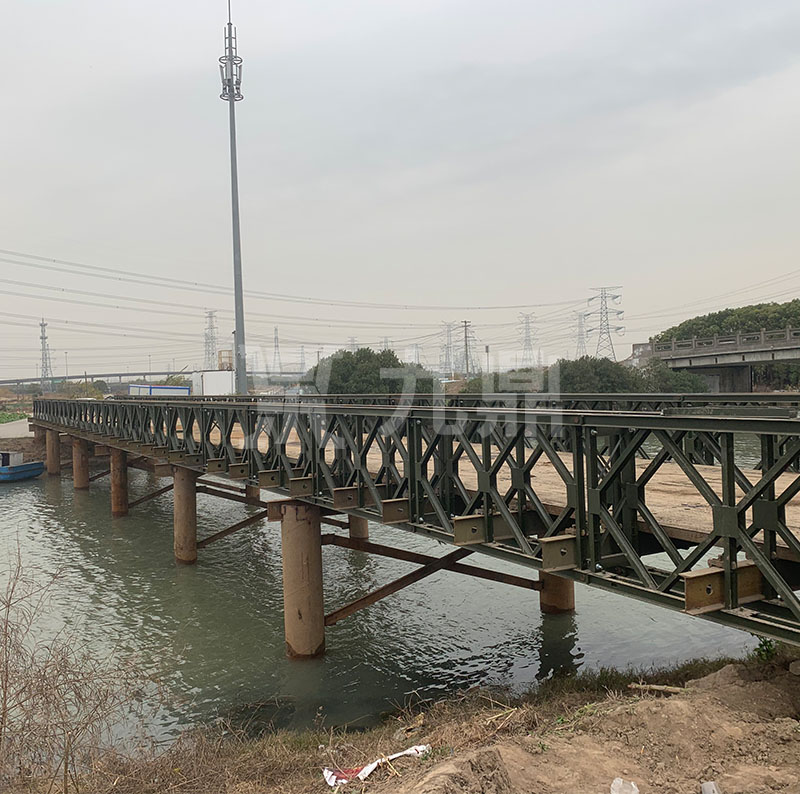 鋼(gang)棧橋(qiao)架設(she)方(fang)式(shi)與(yu)拆(chai)除(chu)方(fang)式(shi)一(yi)樣