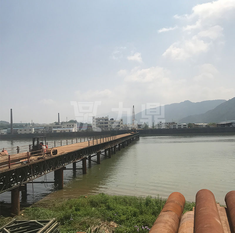 貝(bei)雷(lei)橋架(jia)設(she)后桁(heng)架(jia)承受的(de)荷(he)載